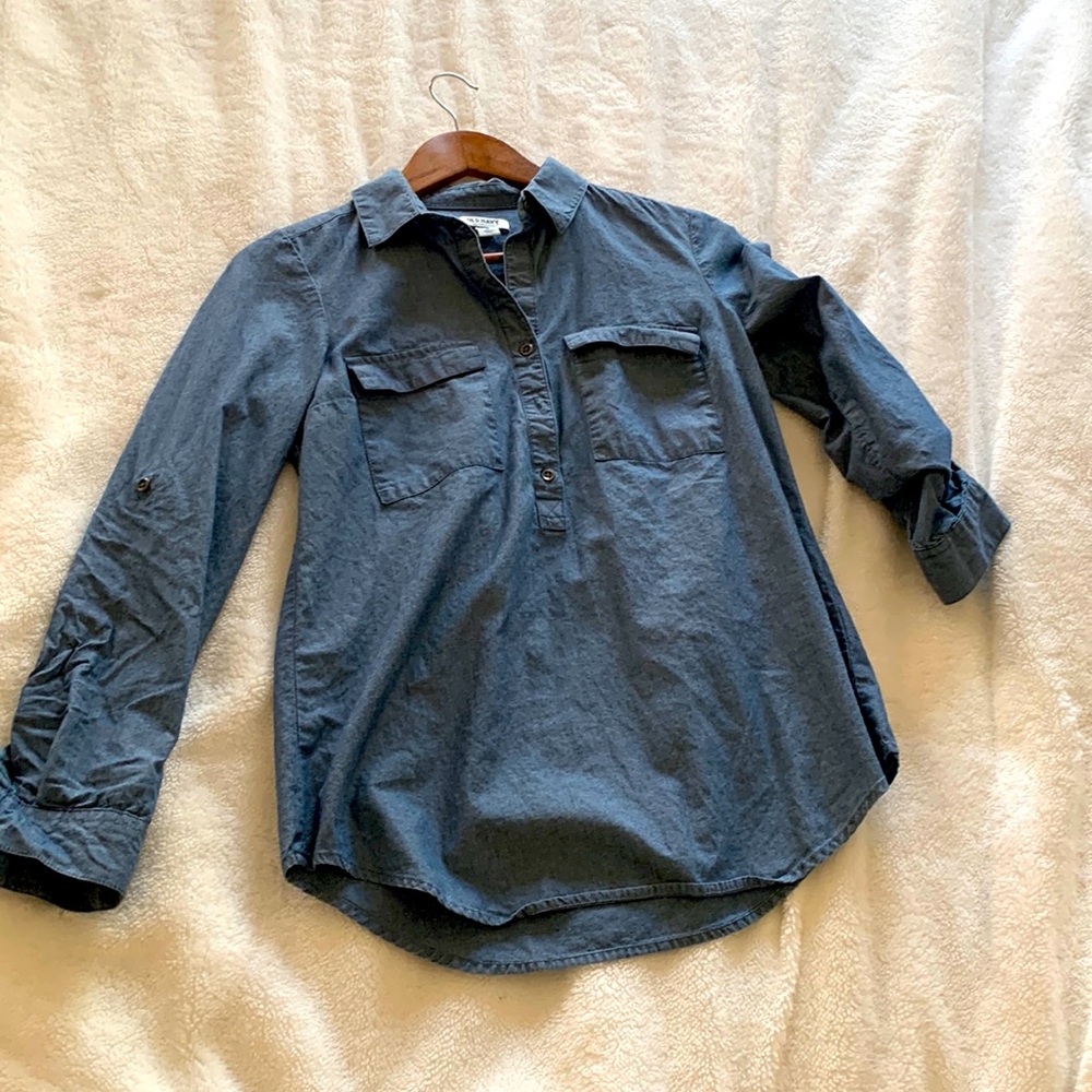 Old Navy blue light weight long sleeve tops